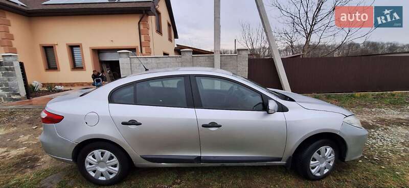 Седан Renault Fluence 2010 в Ивано-Франковске