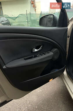 Седан Renault Fluence 2010 в 