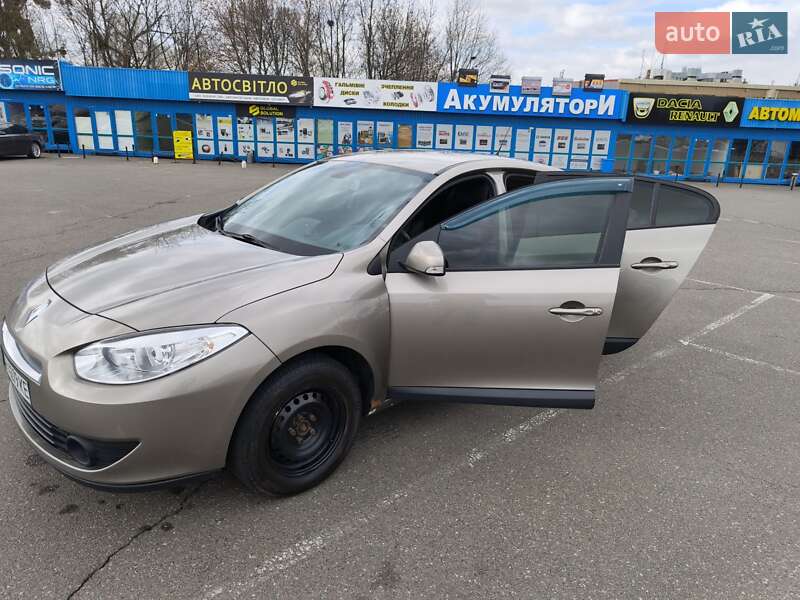 Седан Renault Fluence 2011 в Киеве