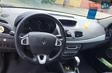 Седан Renault Fluence 2012 в 