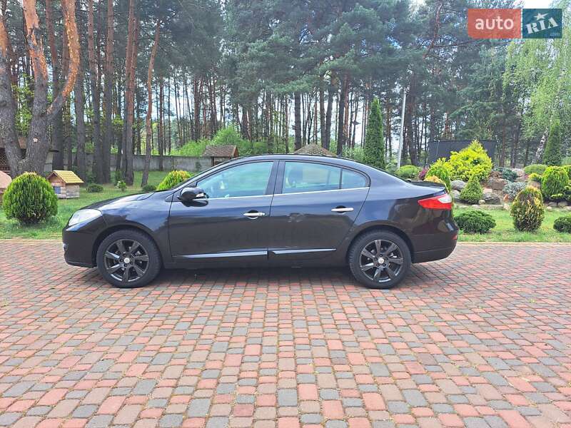 Седан Renault Fluence 2012 в 