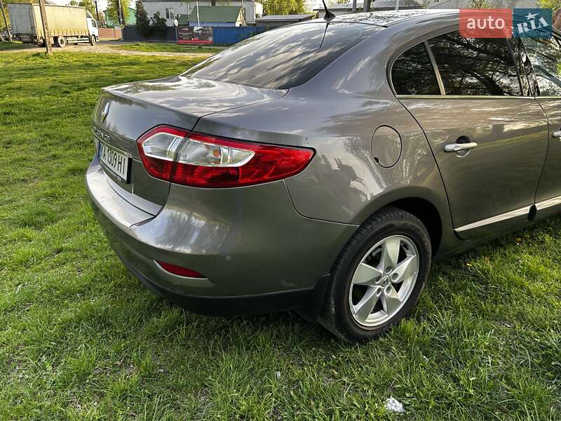 Седан Renault Fluence 2011 в Борисполі