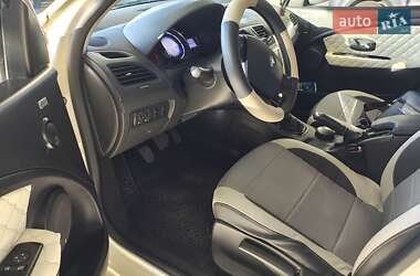 Седан Renault Fluence 2013 в 