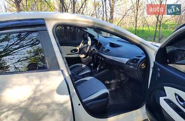 Седан Renault Fluence 2013 в 