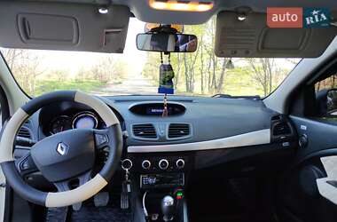 Седан Renault Fluence 2013 в 