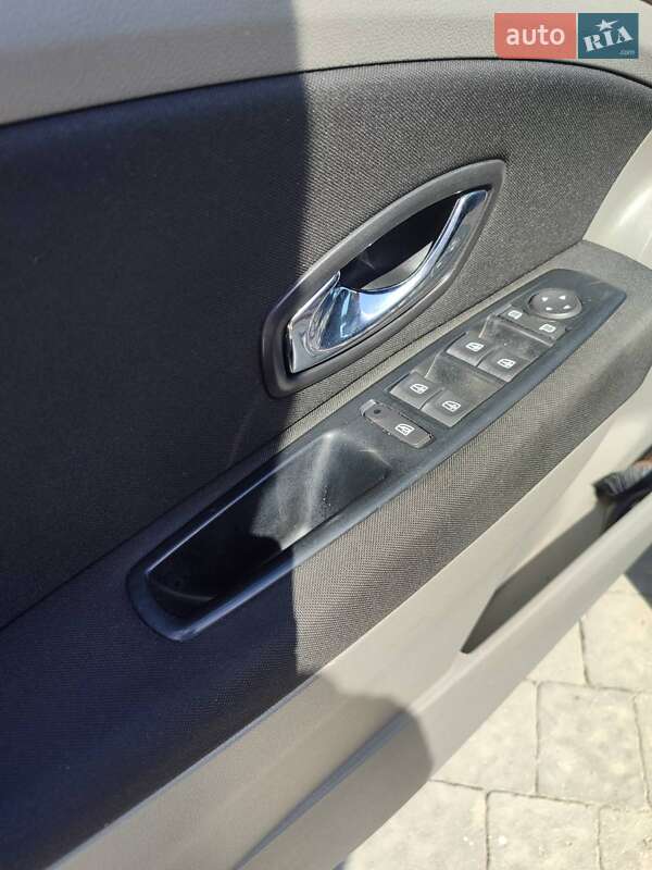 Седан Renault Fluence 2012 в Ивано-Франковске фото 10 Седан Renault Fluence 2012 в Ивано-Франковске