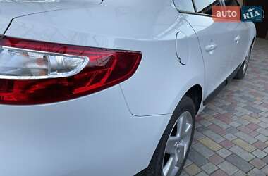Седан Renault Fluence 2015 в 
