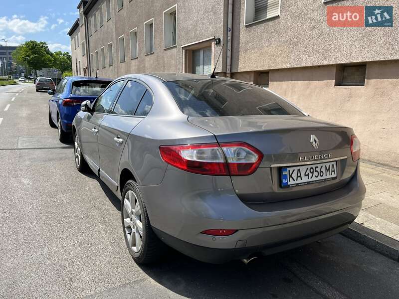 Седан Renault Fluence 2010 в Киеве