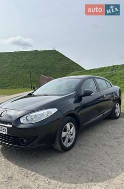 Седан Renault Fluence 2010 в 