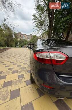 Седан Renault Fluence 2012 в 