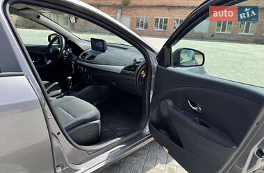 Седан Renault Fluence 2012 в 