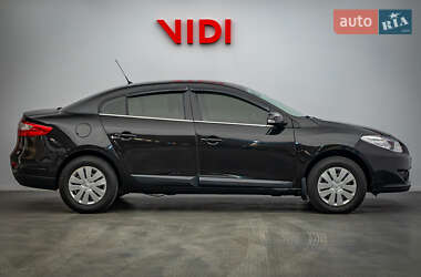 Седан Renault Fluence 2011 в 