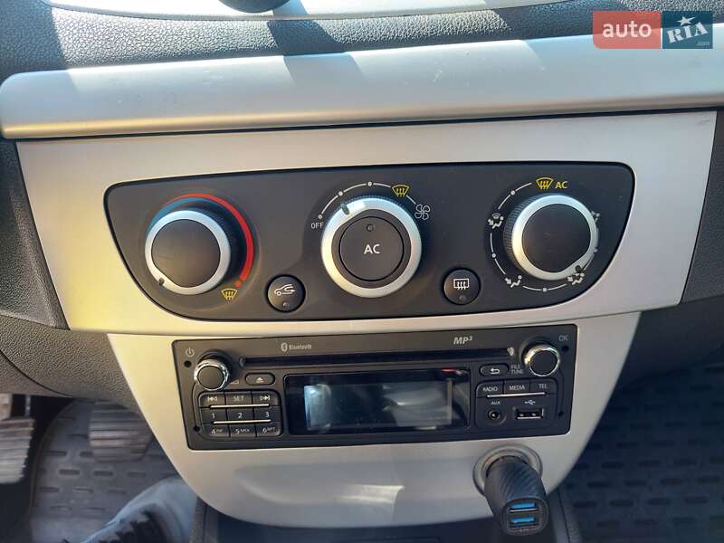 Седан Renault Fluence 2015 в Чернигове