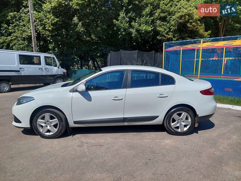Седан Renault Fluence 2015 в Чернигове
