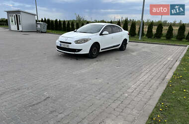 Седан Renault Fluence 2012 в 