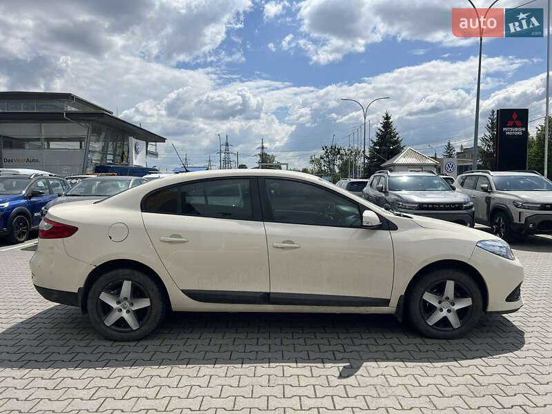 Седан Renault Fluence 2015 в Черновцах