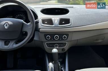 Седан Renault Fluence 2012 в 