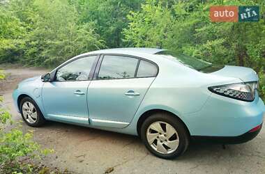 Седан Renault Fluence 2011 в 