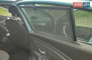 Седан Renault Fluence 2011 в 