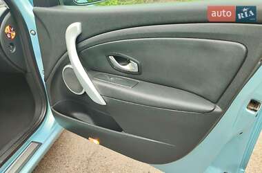 Седан Renault Fluence 2011 в 