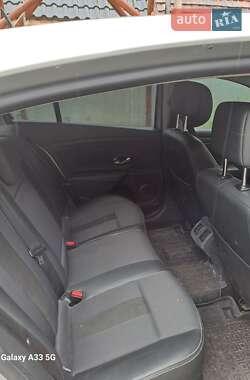 Седан Renault Fluence 2012 в 