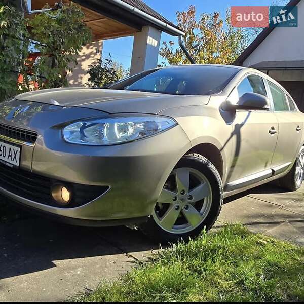 Седан Renault Fluence 2010 в 