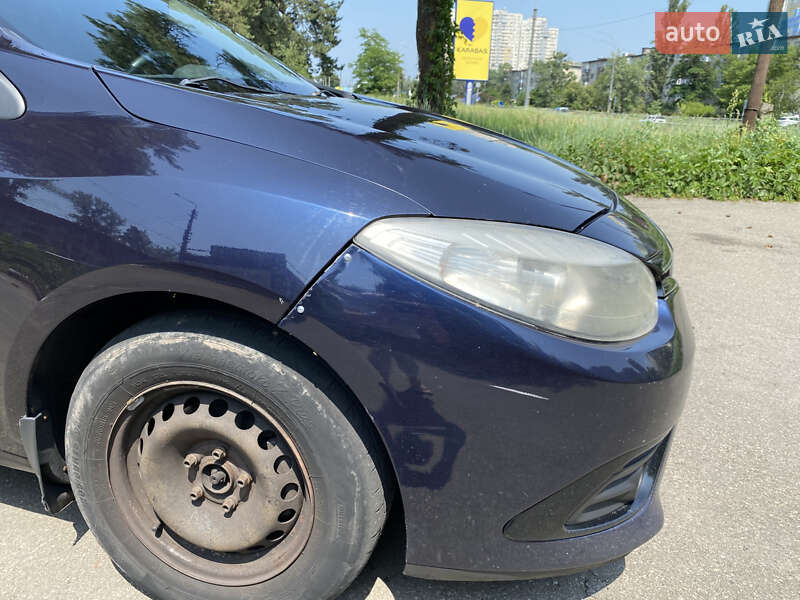 Седан Renault Fluence 2013 в Киеве