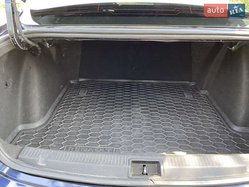 Седан Renault Fluence 2013 в Киеве