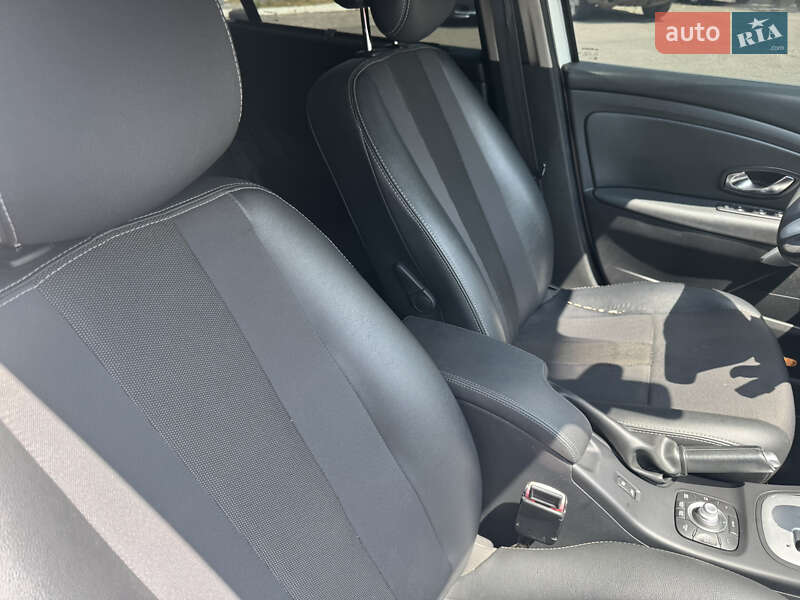 Седан Renault Fluence 2011 в Одессе