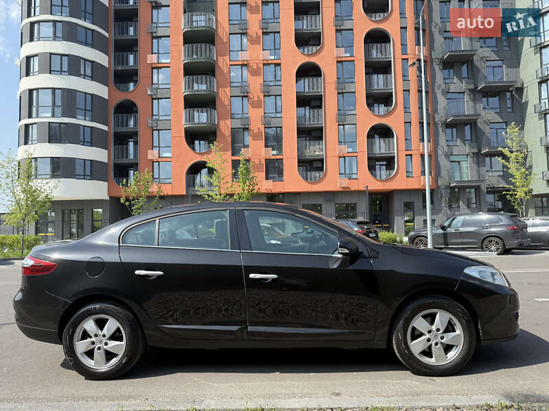 Седан Renault Fluence 2011 в Киеве