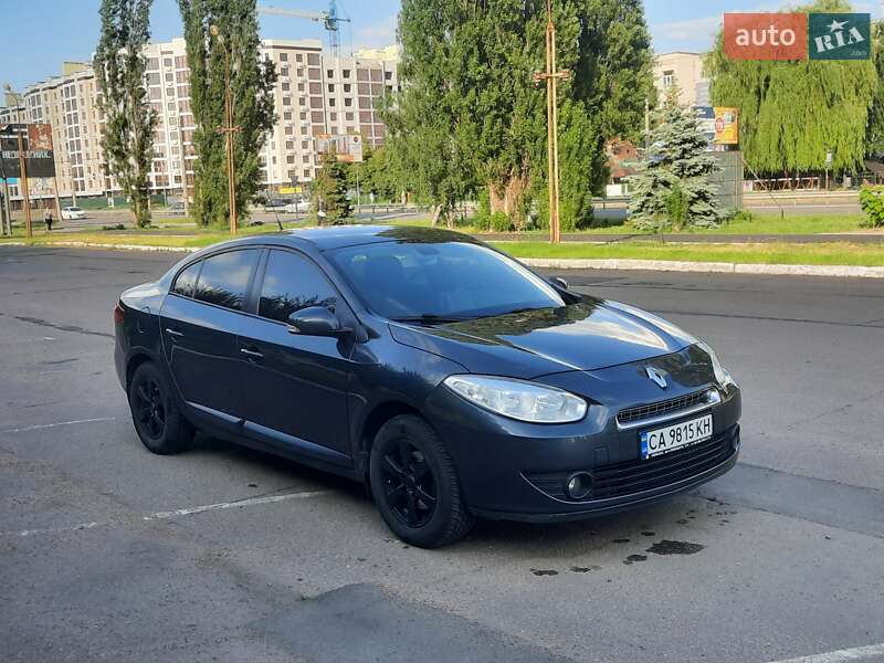 Седан Renault Fluence 2010 в 