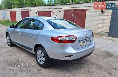 Седан Renault Fluence 2011 в 