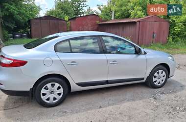 Седан Renault Fluence 2011 в 