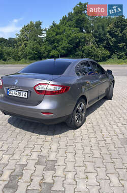 Седан Renault Fluence 2015 в 