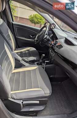Седан Renault Fluence 2011 в 