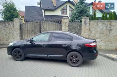 Седан Renault Fluence 2011 в 