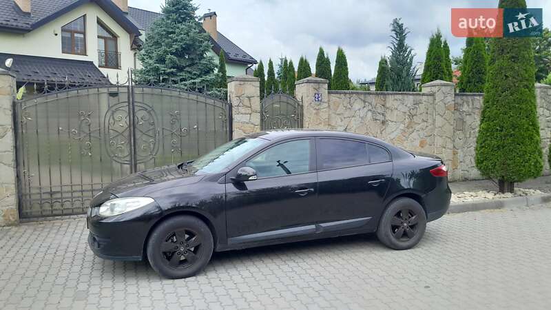 Седан Renault Fluence 2011 в Львове