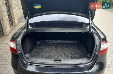 Седан Renault Fluence 2011 в 