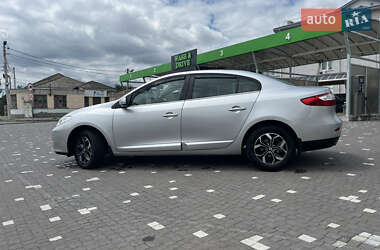 Седан Renault Fluence 2011 в 