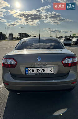 Седан Renault Fluence 2015 в 