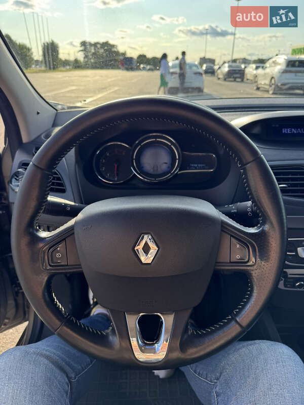 Седан Renault Fluence 2015 в Киеве