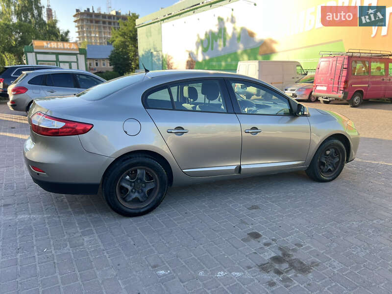 Седан Renault Fluence 2011 в Ивано-Франковске