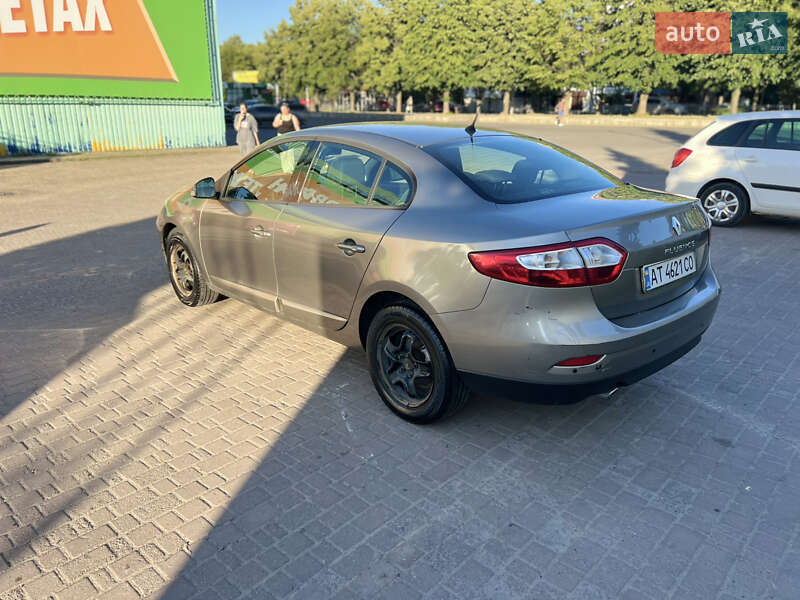 Седан Renault Fluence 2011 в Ивано-Франковске