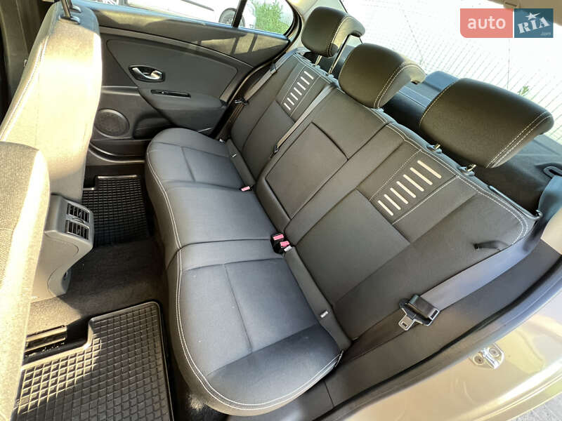 Седан Renault Fluence 2011 в Ивано-Франковске фото 12 Седан Renault Fluence 2011 в Ивано-Франковске