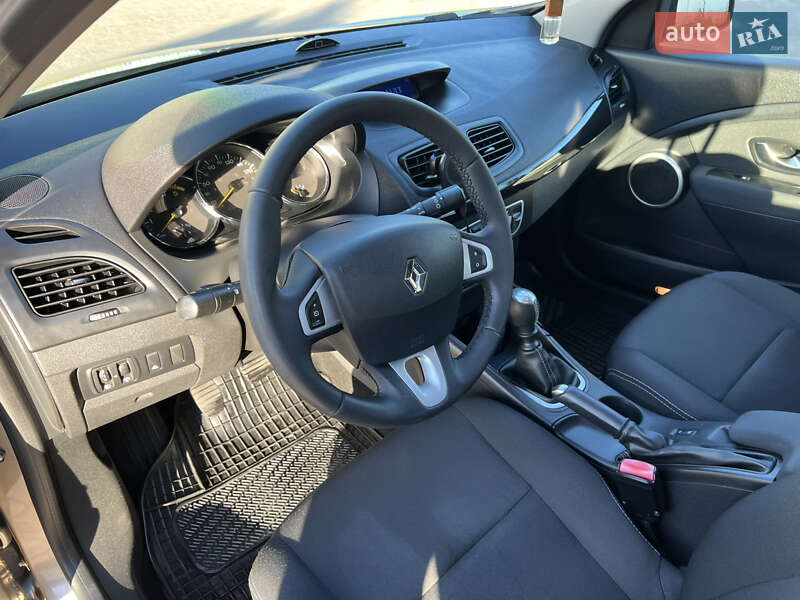 Седан Renault Fluence 2011 в Ивано-Франковске