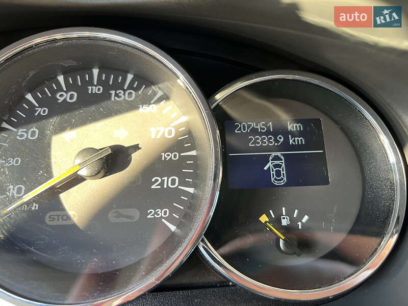 Седан Renault Fluence 2011 в Ивано-Франковске