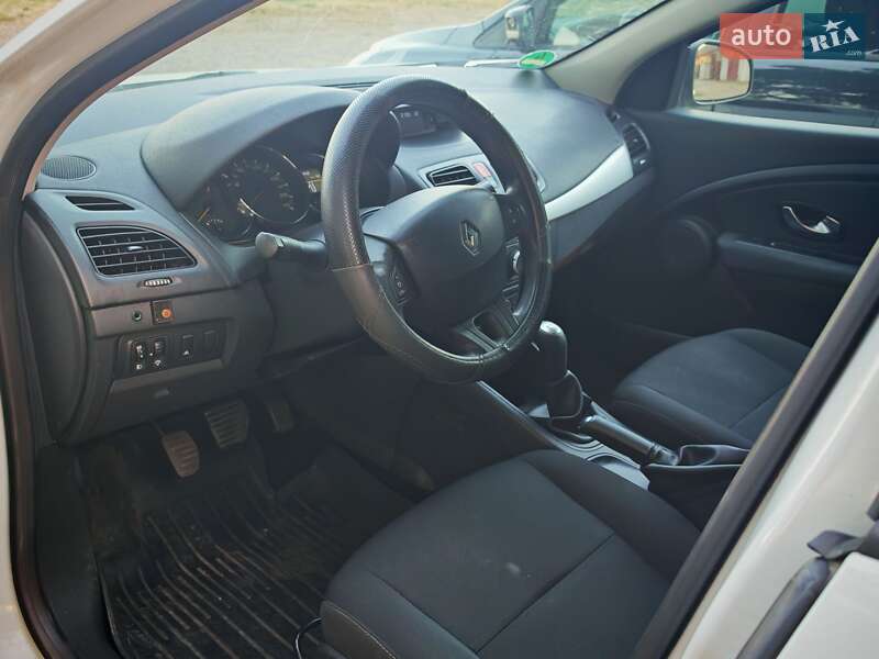 Седан Renault Fluence 2010 в Черновцах фото 10 Седан Renault Fluence 2010 в Черновцах