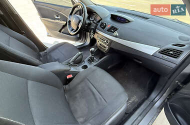 Седан Renault Fluence 2013 в 