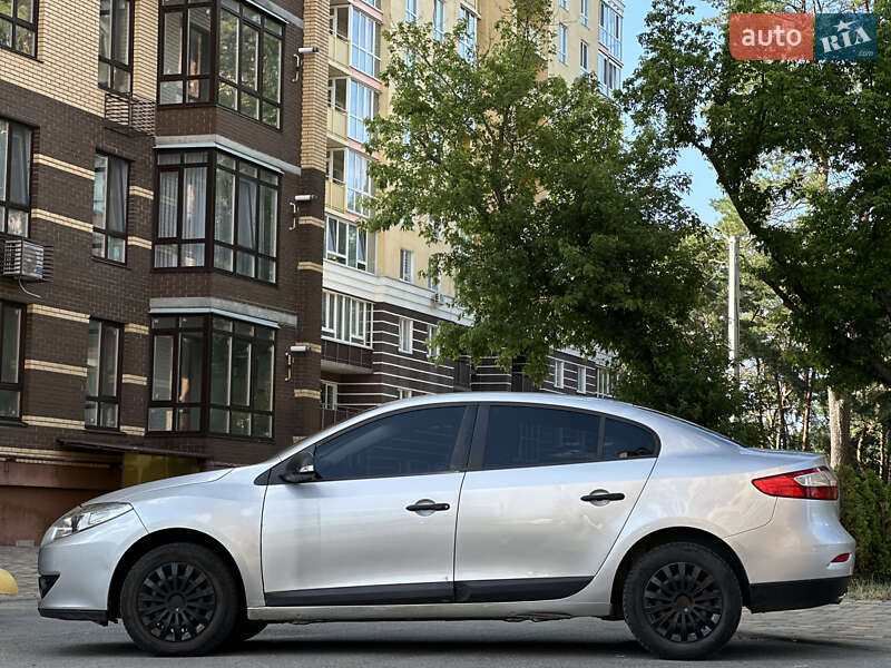 Седан Renault Fluence 2011 в Чернигове