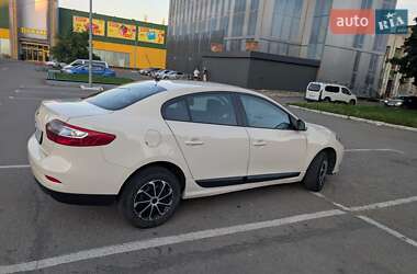 Седан Renault Fluence 2014 в 